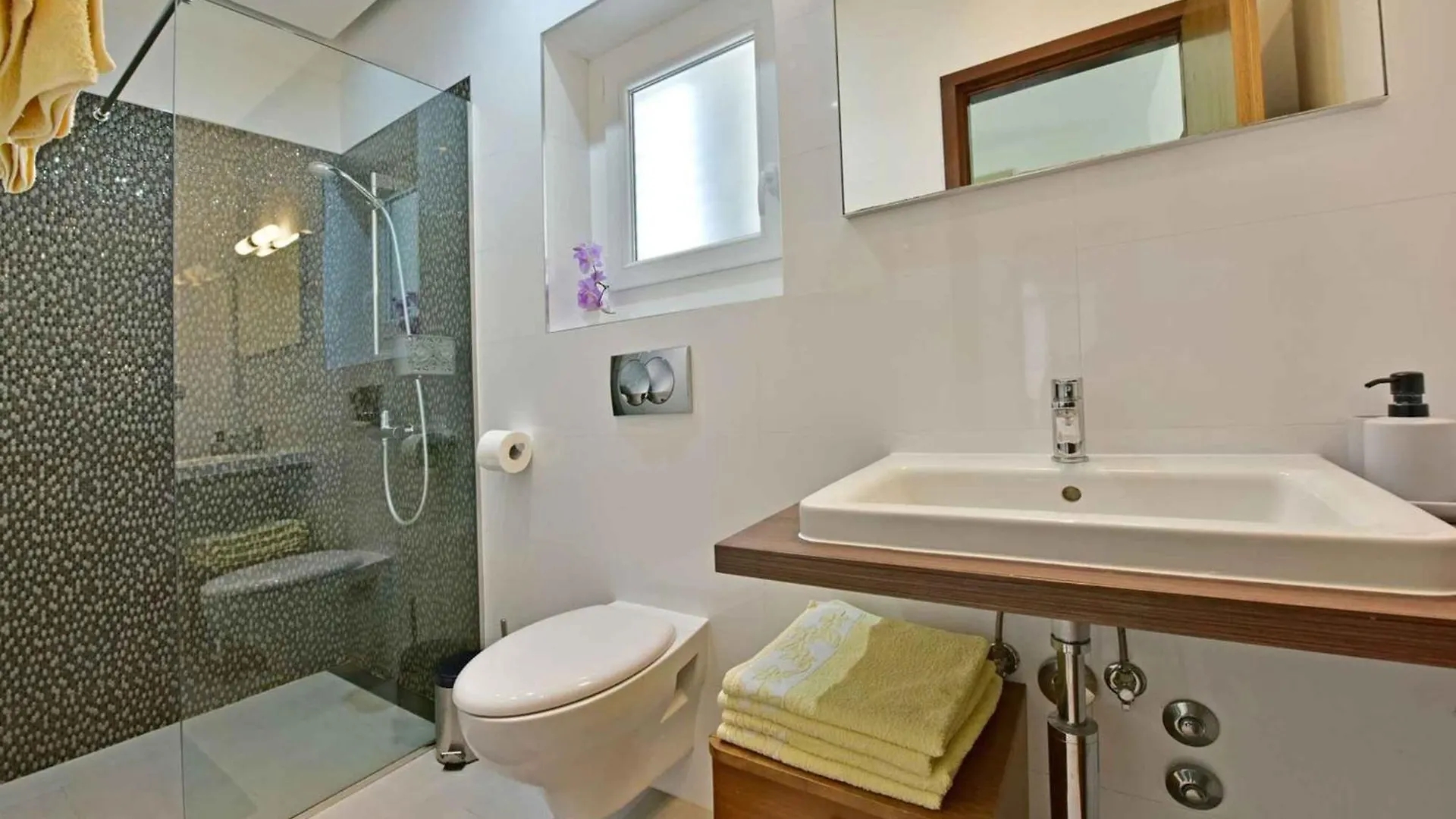 Apartments In Vranici/Porec - Istrien 47130 Croatia