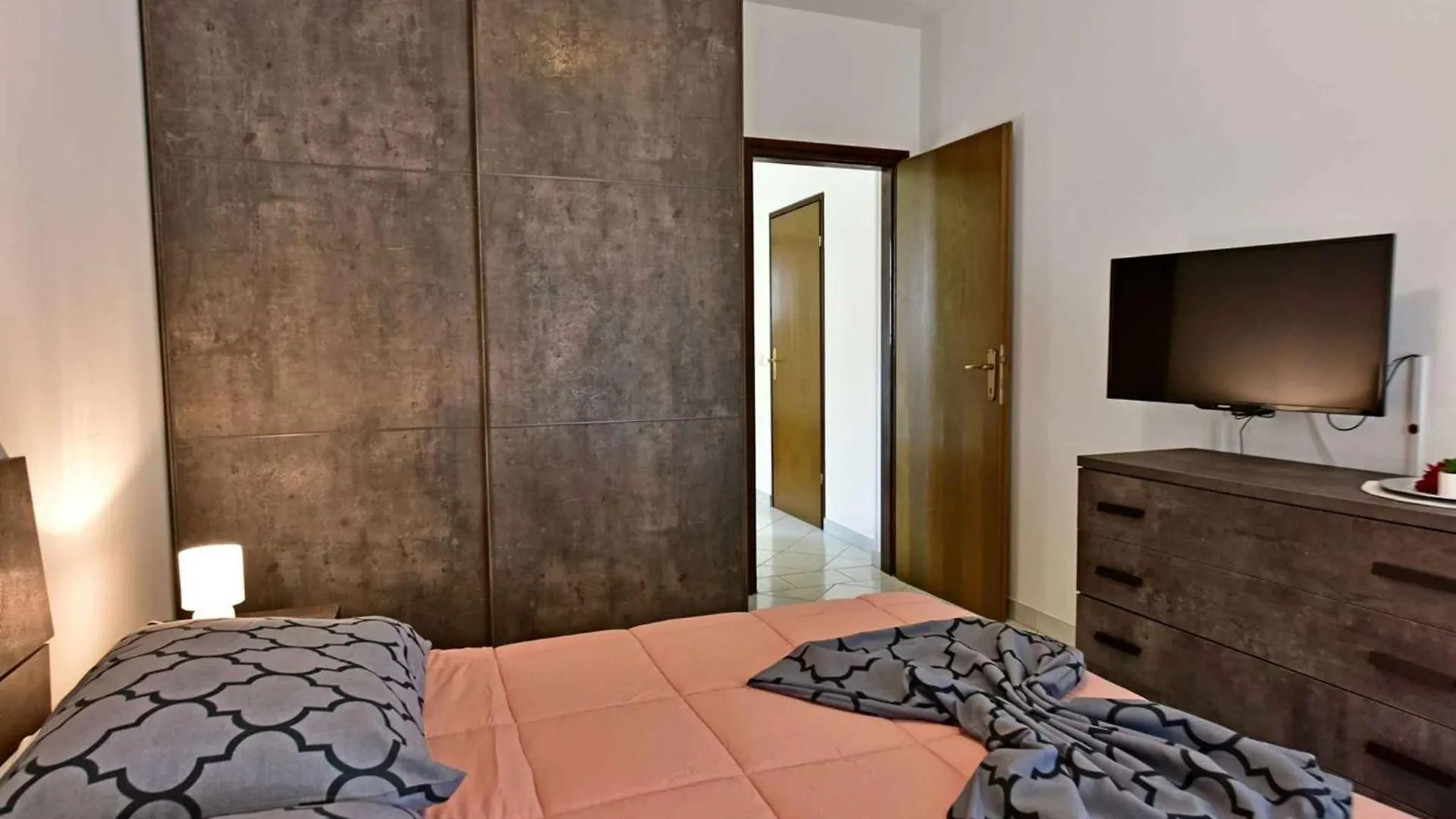 Apartments In Vranici/Porec - Istrien 47130  Porec