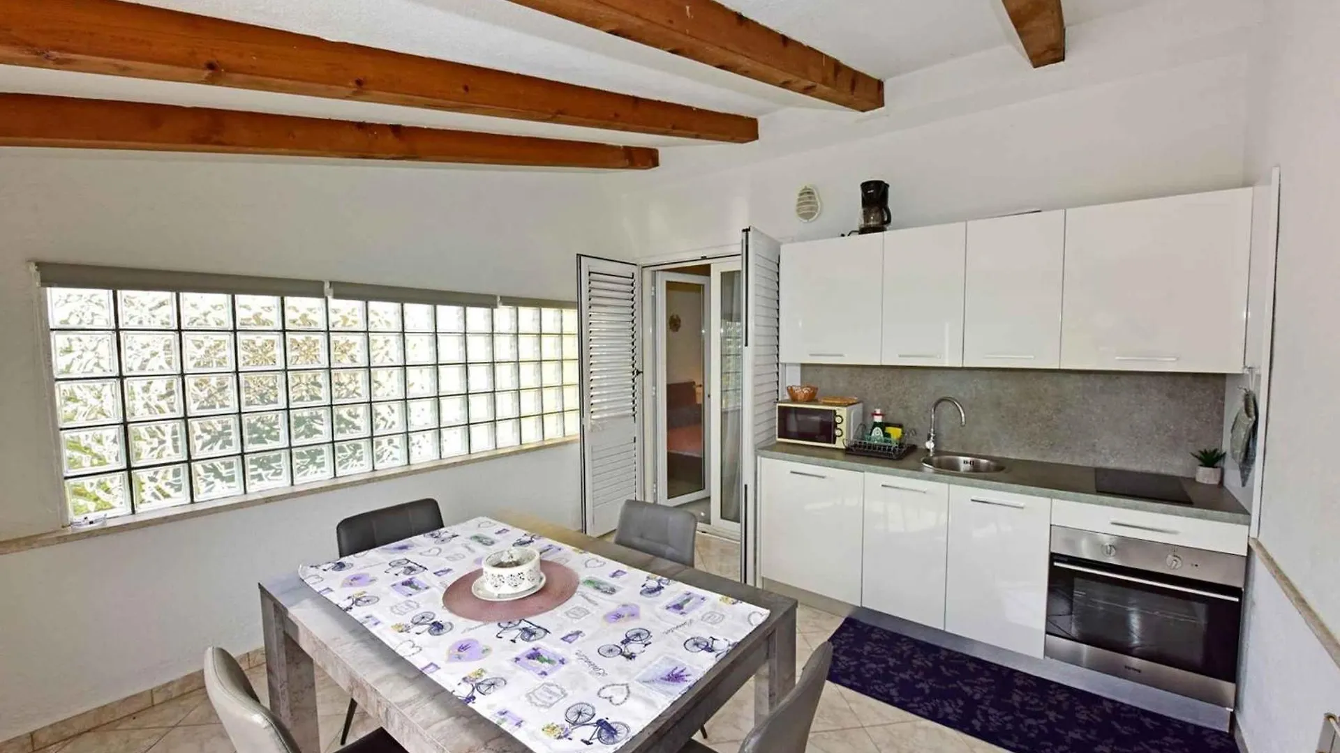 Apartments In Vranici/Porec - Istrien 47130  Porec